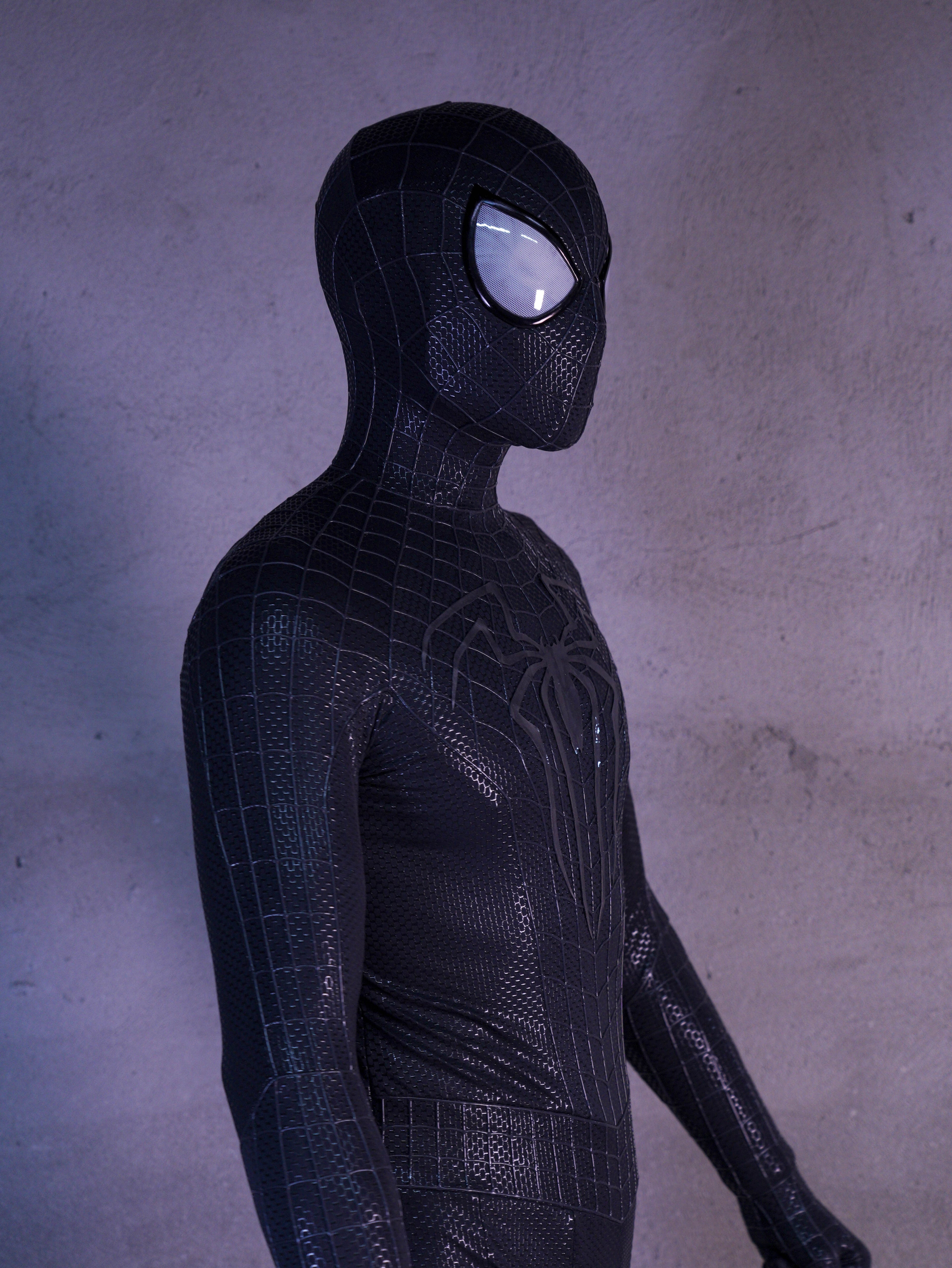V5 Black Suit with Face Shell