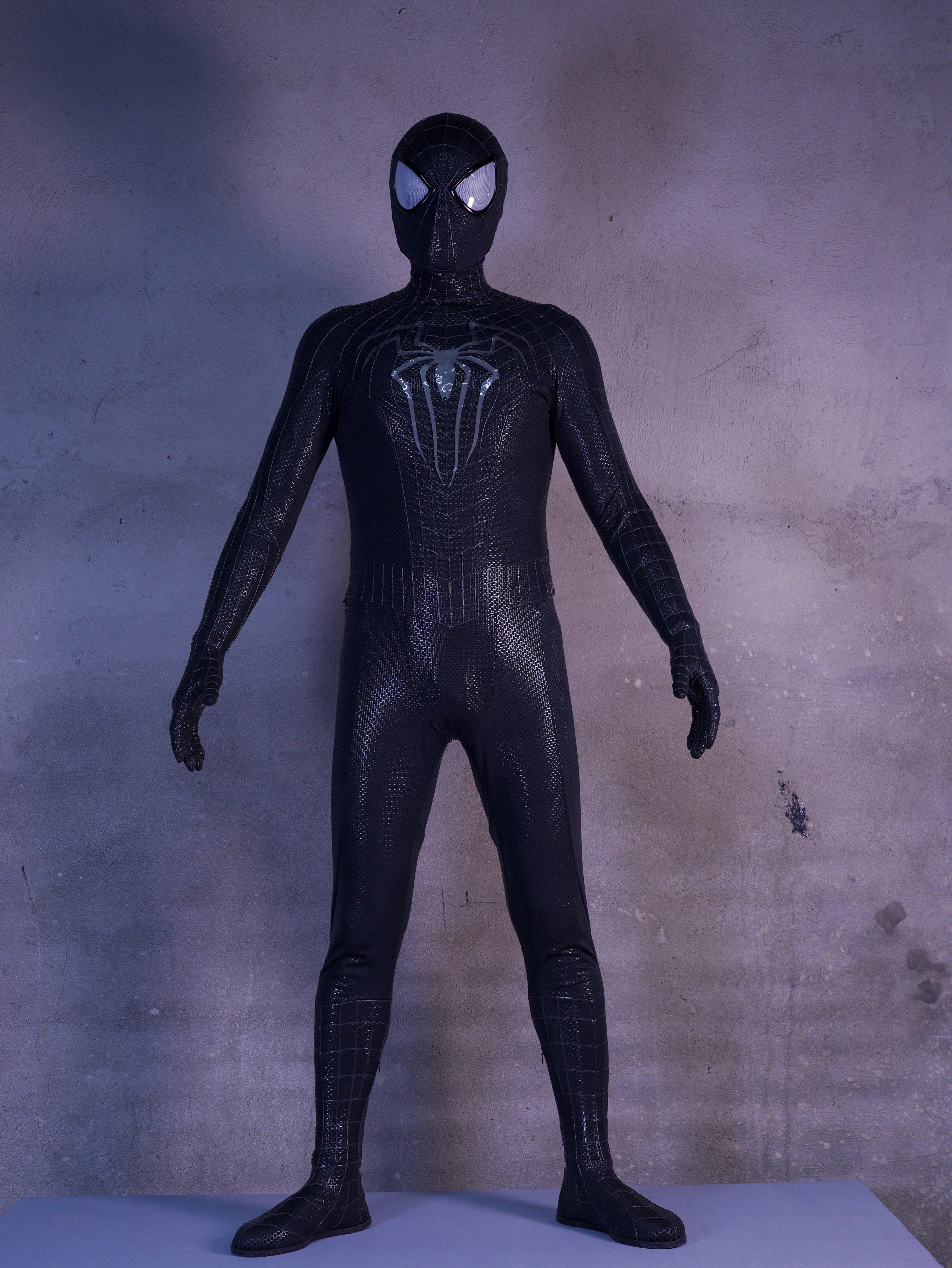 V5 Black Suit with Face Shell