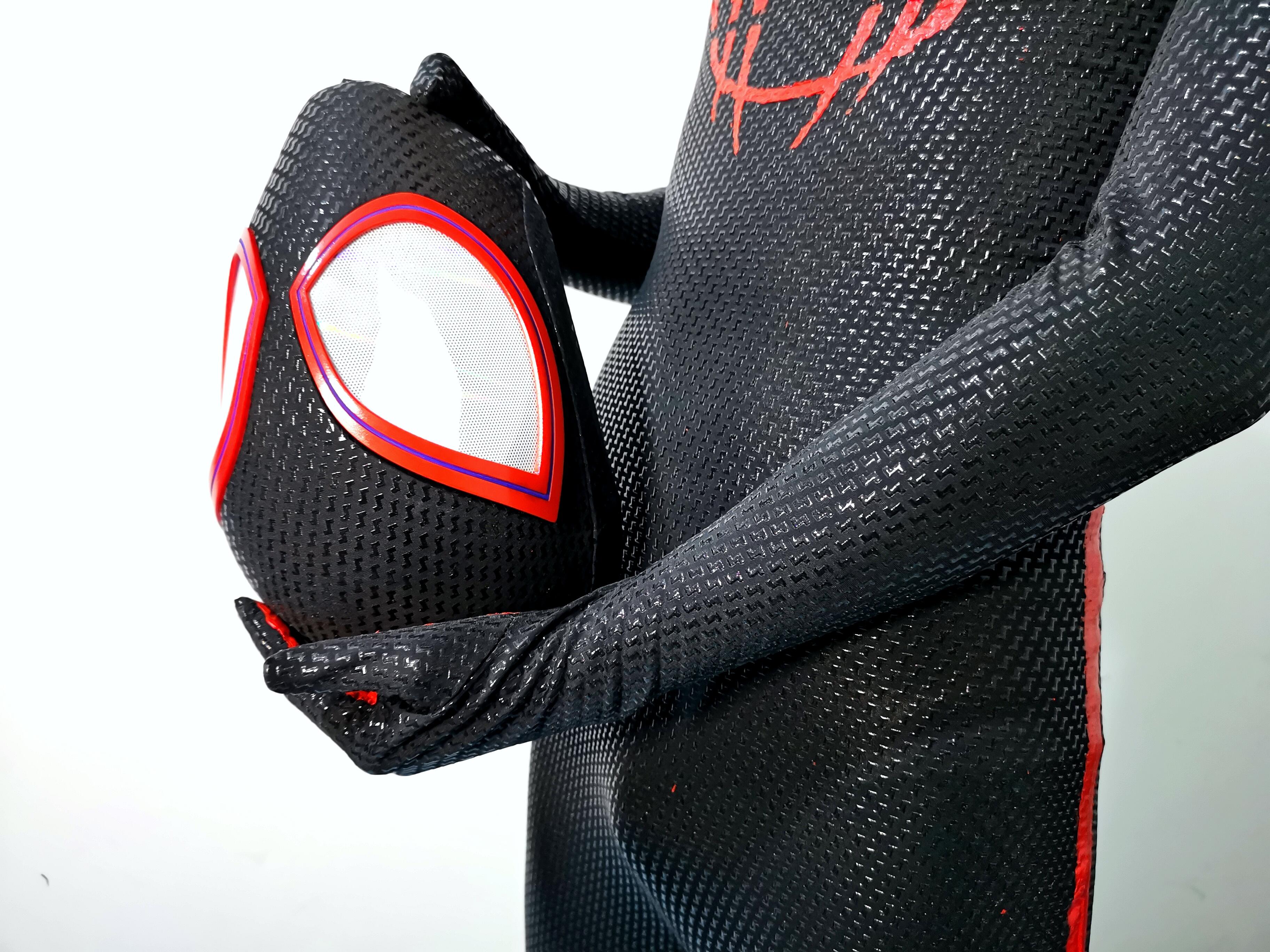 Black-Red Suit with Faceshell