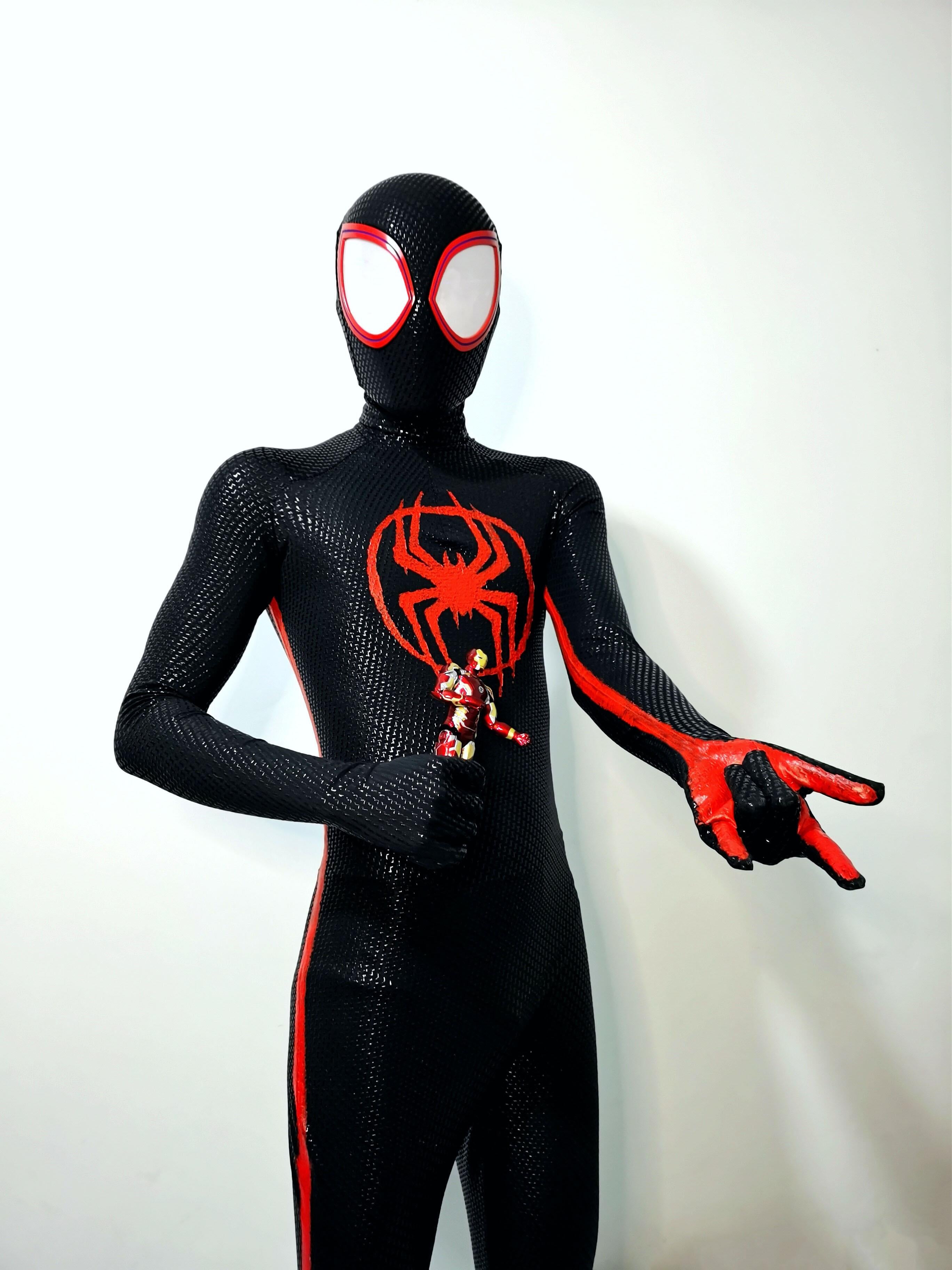 Black-Red Suit with Faceshell